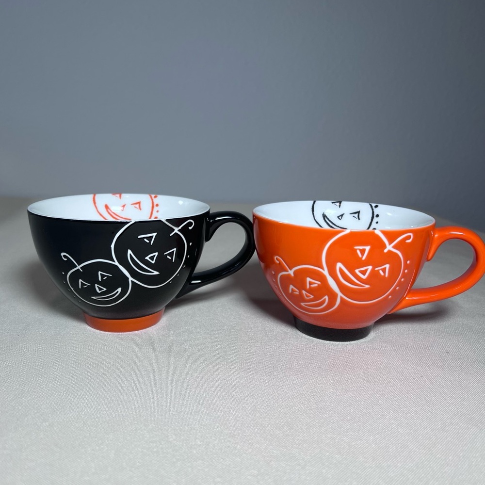 Starbucks Trick or Treat Halloween White‎ Jack-O-Lantern Mugs Cup 2007, Set of 2
